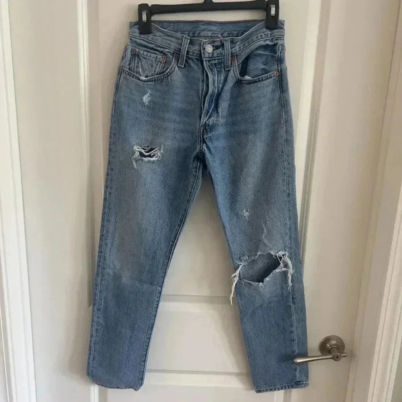 914 Levi's 501S Distressed Jeans Size 26 - Picture 2 of 6